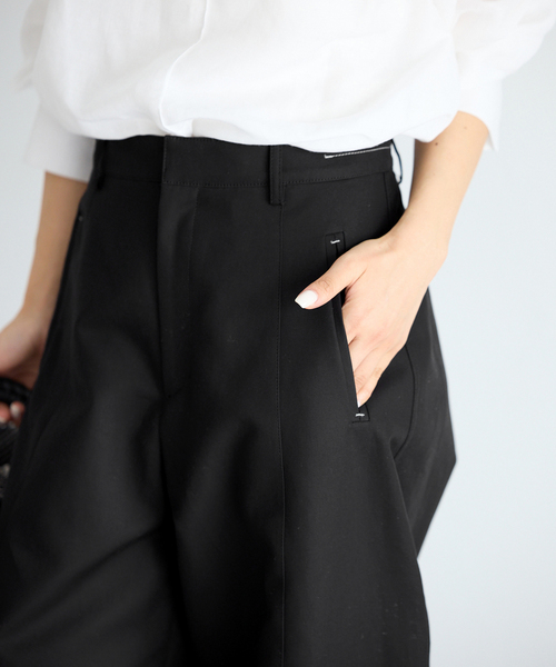 IENA（イエナ）の「《追加》ダブルクロスバレルパンツ（その他パンツ・レディース・ベージュ/ブラック・40/38/36）」の15枚目の写真