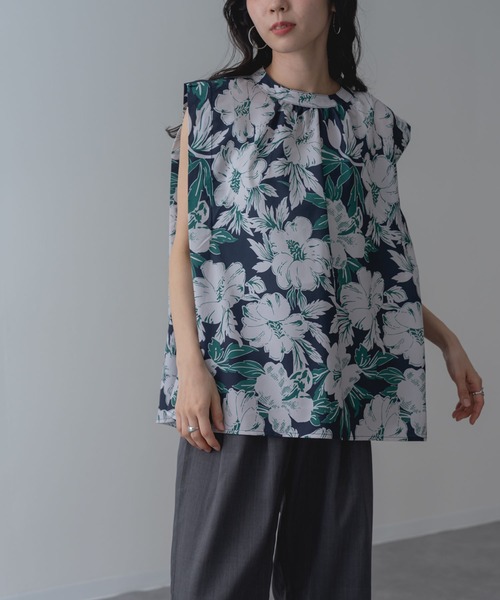 ANNA LUNA(アンナルナ)の「【ANNA LUNA】フラワー プリント が目を惹く フレンチスリーブ ブラウス ノースリーブ 袖なし(シャツ/ブラウス・レディース・ブラウン/ネイビー・MEDIUM)」の22枚目の写真