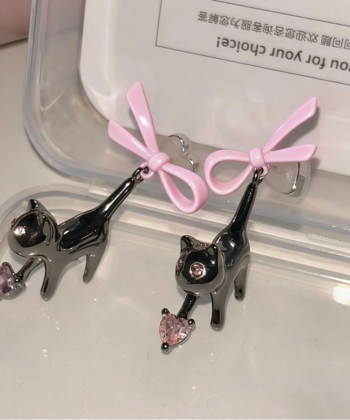 セール】ピンクリボン黒猫 チャーム ピアス（ピアス（両耳用））｜LA