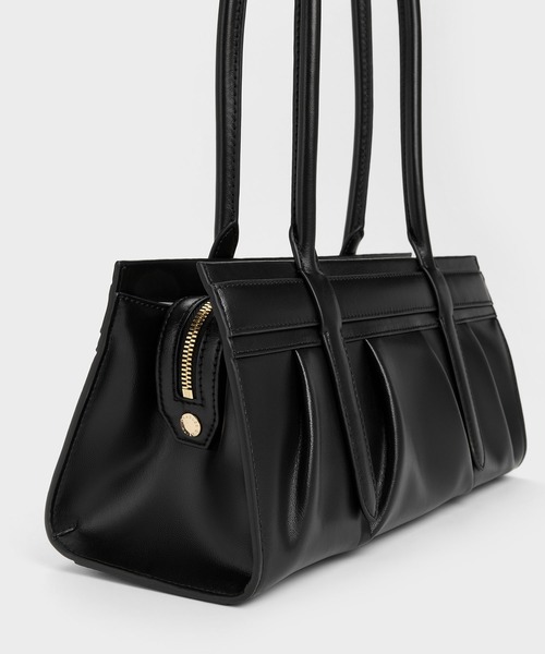 CHARLES & KEITH(チャールズ & キース)の「Isolde イゾルデ ベルト ルーシュド ショルダーバッグ(トートバッグ・レディース・チョコ/ブラック・M)」の5枚目の写真