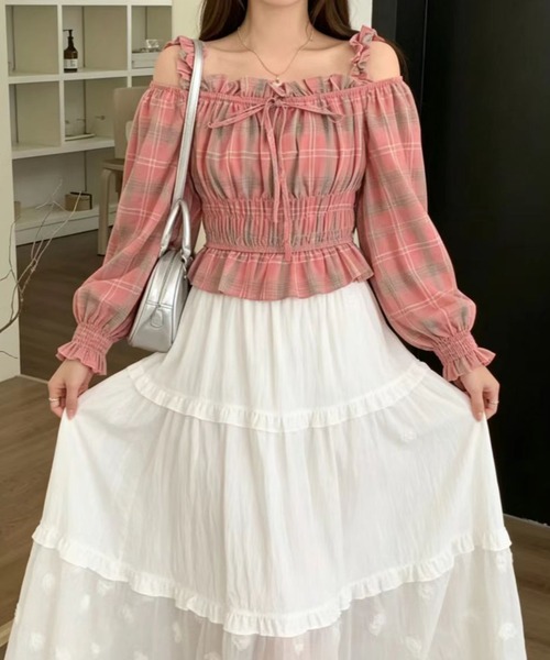 FAVORITO(ファヴォリート)の「フリルオフショルダー長袖シャツトップス(シャツ/ブラウス・レディース・ブラック/レッド/ピンク/イエロー・F)」の18枚目の写真