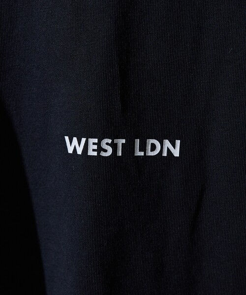 DESIGNWORKS(デザインワークス)の「ロゴプリント クルーネック Tシャツ -WEST LDN-(Tシャツ/カットソー・メンズ・ホワイト/ブラック・50/46/48)」の11枚目の写真