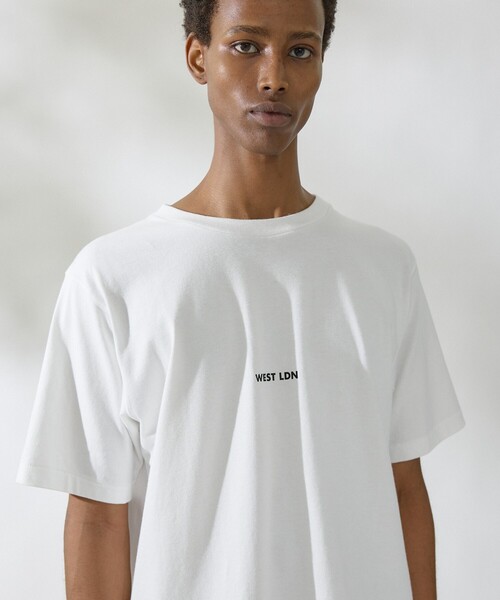 DESIGNWORKS(デザインワークス)の「ロゴプリント クルーネック Tシャツ -WEST LDN-(Tシャツ/カットソー・メンズ・ホワイト/ブラック・50/46/48)」の19枚目の写真