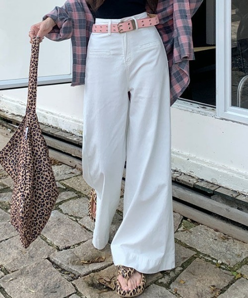 REBALANCE(リバランス)の「フレアデニムパンツ(デニムパンツ・レディース・A/B・SMALL/MEDIUM/LARGE)」の4枚目の写真