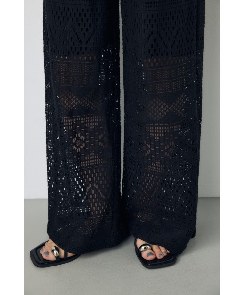 AZUL by moussy(アズールバイマウジー)の「【身長/骨格別着用画像あり】レースワイドパンツ(スラックス・レディース・ブラウン/オフホワイト/ブラック・MEDIUM/SMALL)」の7枚目の写真