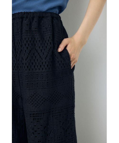 AZUL by moussy(アズールバイマウジー)の「【身長/骨格別着用画像あり】レースワイドパンツ(スラックス・レディース・ブラウン/オフホワイト/ブラック・MEDIUM/SMALL)」の8枚目の写真