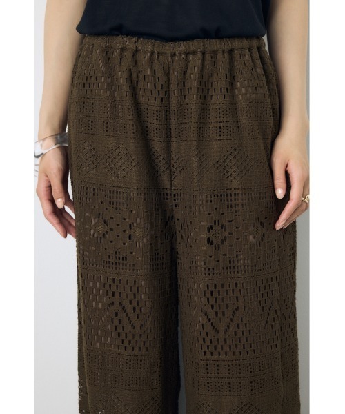 AZUL by moussy(アズールバイマウジー)の「【身長/骨格別着用画像あり】レースワイドパンツ(スラックス・レディース・ブラウン/オフホワイト/ブラック・MEDIUM/SMALL)」の12枚目の写真