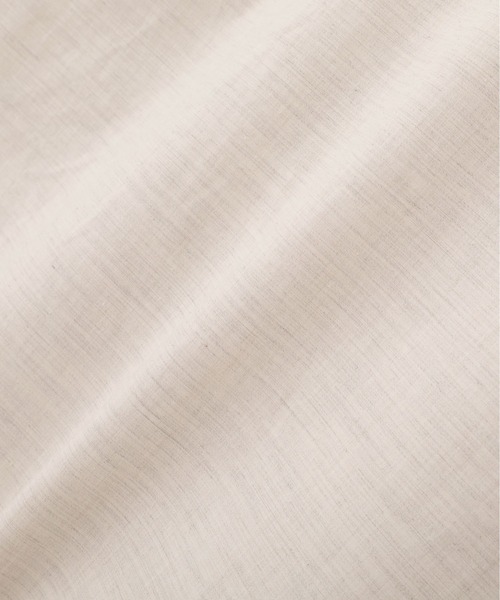 MHL.(エムエイチエル)の「HIGHCOUNT TOP DYED COTTON(シャツ/ブラウス・レディース・アイボリー/ブルー・2/1)」の4枚目の写真