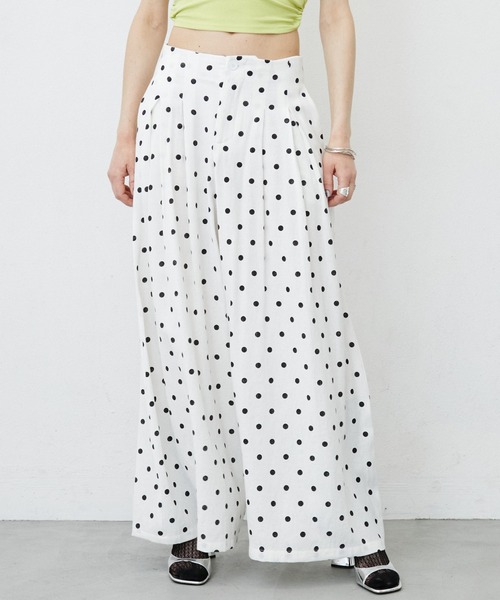 uyu.(ウユ)の「Dot Wide Easy Pants/ドット柄ワイドイージーパンツ(その他パンツ・レディース・ブラック/ホワイト・LARGE/MEDIUM/SMALL)」の21枚目の写真