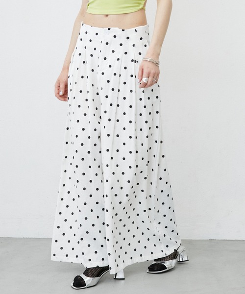 uyu.(ウユ)の「Dot Wide Easy Pants/ドット柄ワイドイージーパンツ(その他パンツ・レディース・ブラック/ホワイト・LARGE/MEDIUM/SMALL)」の22枚目の写真