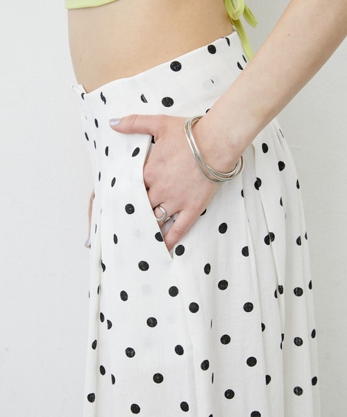 uyu.(ウユ)の「Dot Wide Easy Pants/ドット柄ワイドイージーパンツ(その他パンツ・レディース・ブラック/ホワイト・LARGE/MEDIUM/SMALL)」の12枚目の写真