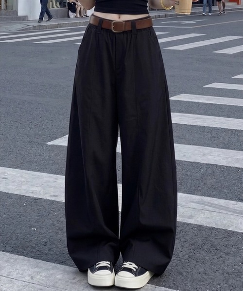 yuue' ( wear )(ユーイ)の「タックカーブワイドパンツ(その他パンツ・レディース・ブラック/ベージュ/ライトグレー・M/L/S)」の2枚目の写真