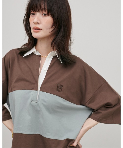 LARUTA（ラルータ）の「【LARUTA】ポロラガーカットプルオーバー（ポロシャツ・レディース・オフホワイト/ネイビー/ブラウン・FREE）」の3枚目の写真
