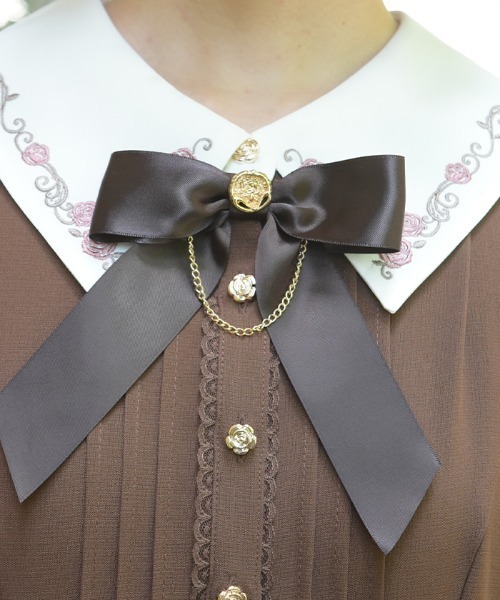 axes femme(アクシーズファム)の「リボンブローチ薔薇刺繍ワンピース(ワンピース・レディース・ネイビー/ブラウン/サックスブルー・LARGE/MEDIUM)」の8枚目の写真