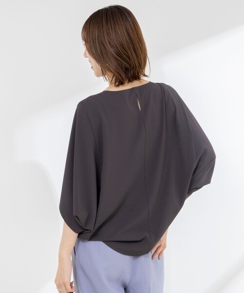 NOLLEY’S(ノーリーズ)の「【WEB限定】ウォッシャブルジョーゼットコクーンブラウス(シャツ/ブラウス・レディース・チャコールグレー/ホワイト/ブラック・38)」の12枚目の写真