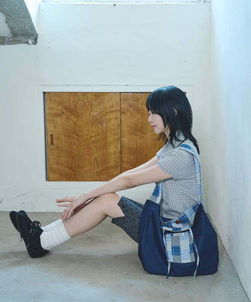 MIHEV(ミヘブ)の「リバーシブルパッチチェックヴィンテージバッグブルー(エコバッグ/サブバッグ・レディース・その他・FREE)」の3枚目の写真