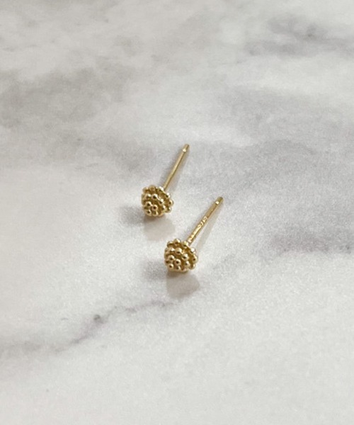 yu-ka(ユーカ)の「YU-KA:ミニマルスタッドピアス Minimalist stud earrings(ピアス(両耳用)・レディース・ゴールド/シルバー・FREE)」の3枚目の写真