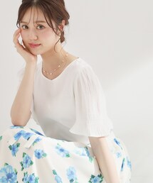 couture brooch（クチュールブローチ）の「【接触冷感・UVカット・洗える】マジョリカプリーツ スリーブ トップス（Tシャツ/カットソー）」