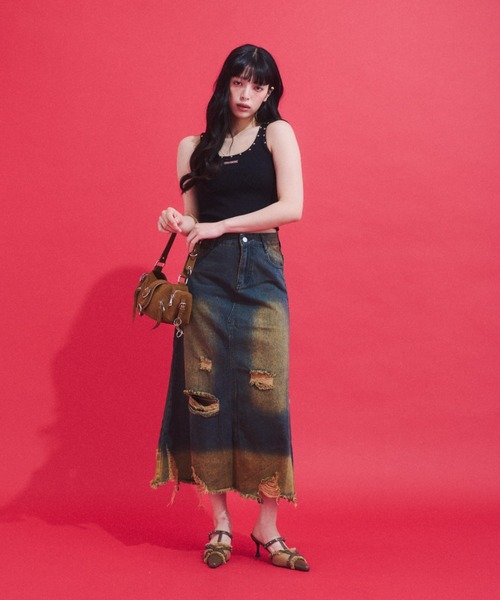 GAB GAB(ガブガブ)の「Grunge Wash Denim Skirt/グランジウォッシュデニムスカート(スカート・レディース・ブルー・SMALL/LARGE/MEDIUM)」の2枚目の写真
