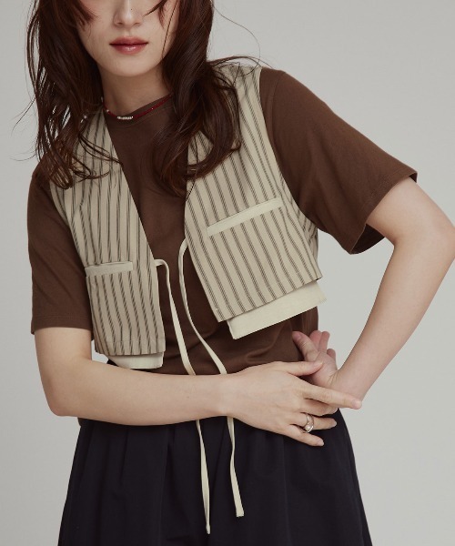 W:Huku(フーク)の「【W:Huku / ブロードストライプ】ショート ベスト / Broad Stripe Short Vest(ベスト・レディース・ベージュ/ブラック・FREE)」の2枚目の写真