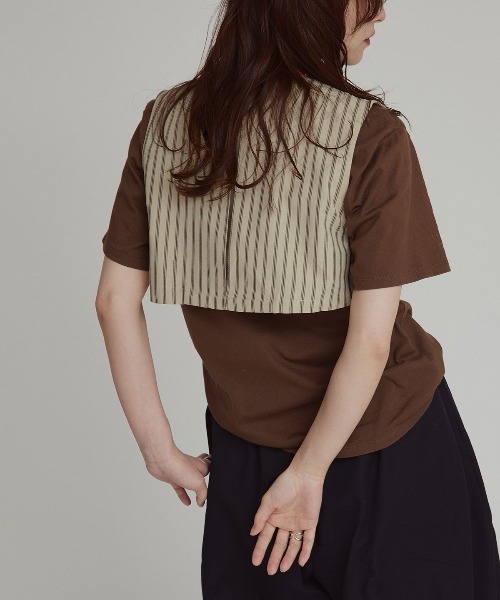 W:Huku(フーク)の「【W:Huku / ブロードストライプ】ショート ベスト / Broad Stripe Short Vest(ベスト・レディース・ベージュ/ブラック・FREE)」の5枚目の写真