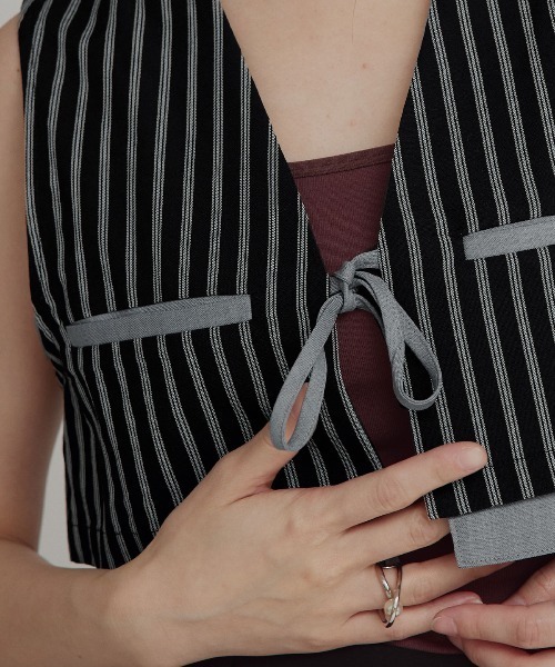 W:Huku(フーク)の「【W:Huku / ブロードストライプ】ショート ベスト / Broad Stripe Short Vest(ベスト・レディース・ベージュ/ブラック・FREE)」の11枚目の写真