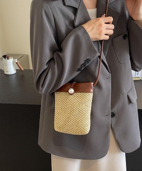 VIBGYOR(ヴィブジョー)の「Liaa/パール かご風_ ミニショルダーバッグ A18820(ショルダーバッグ・レディース・ブラック/ブラウン・FREE)」の4枚目の写真