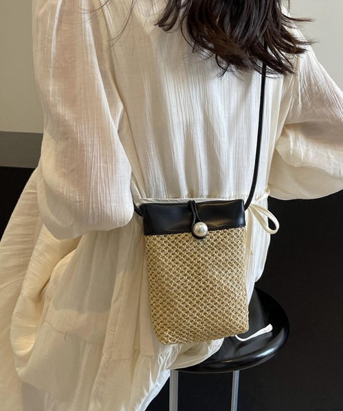 VIBGYOR(ヴィブジョー)の「Liaa/パール かご風_ ミニショルダーバッグ A18820(ショルダーバッグ・レディース・ブラック/ブラウン・FREE)」の7枚目の写真