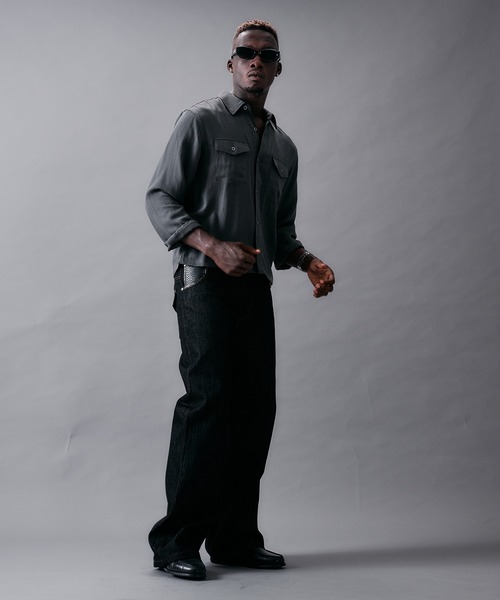 ANDER HUNK(アンダーハンク)の「Linen Blend Croped LS Shirt/リネンブレンドクロップドロングスリーブシャツ(シャツ/ブラウス・メンズ・ピンク/カーキ/グレー・LARGE/MEDIUM)」の14枚目の写真