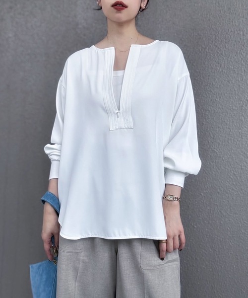 Emma Taylor(エマテイラー)の「【オンにもオフにも】ジョーゼットフロント2wayステッチワークプルオーバー(Tシャツ/カットソー・レディース・ネイビー/ブラック/ホワイト/ベージュ・FREE)」の5枚目の写真
