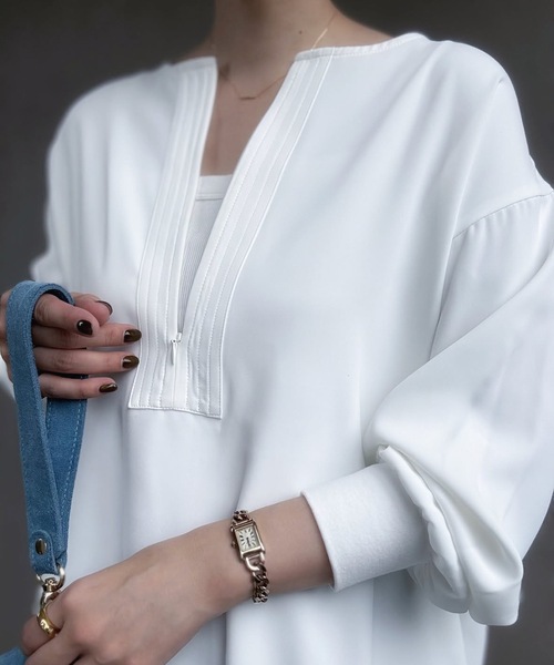 Emma Taylor(エマテイラー)の「【オンにもオフにも】ジョーゼットフロント2wayステッチワークプルオーバー(Tシャツ/カットソー・レディース・ネイビー/ブラック/ホワイト/ベージュ・FREE)」の8枚目の写真