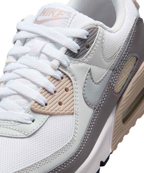 NIKE(ナイキ)の「ナイキ エア マックス 90 ウィメンズシューズ / Nike Air Max 90 Women's Shoes IM4613-201 Cream II(スニーカー・レディース・ブラウン系その他2・23/24.5/24/23.5/26/25.5/25/22.5/22)」の4枚目の写真
