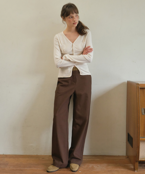 OURNOSTALGIA(アワー ノスタルジア)の「Auburn leather waist pants_Brown(O25-PT12)(その他パンツ・レディース・ブラウン・MEDIUM/SMALL)」の2枚目の写真