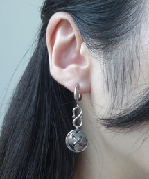 4quince（フォークインス）の「ボタンダングルピアス（ピアス（両耳用））」
