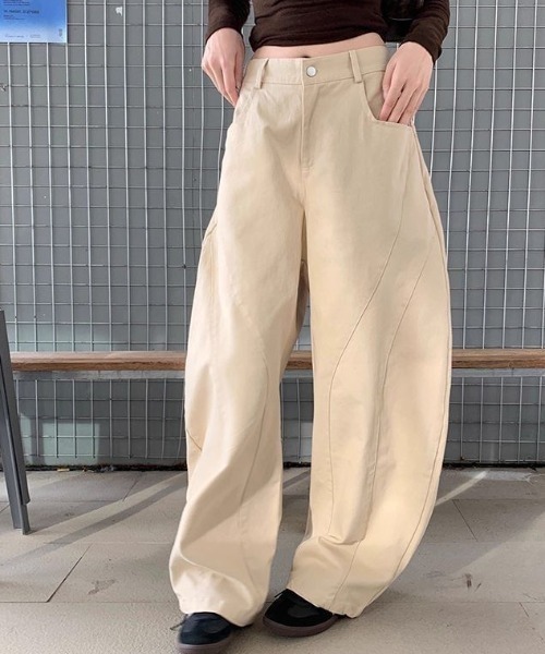 Teem Store(チームストア)の「バック刺繍ワイドパンツ カーブパンツ 星柄 スターモチーフ(デニムパンツ・レディース・その他・L/M)」の3枚目の写真