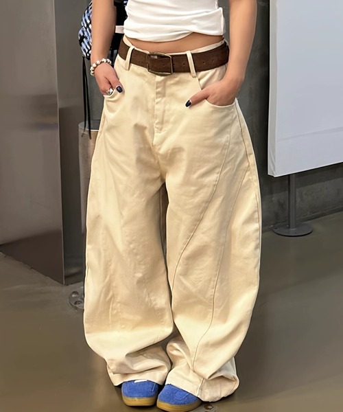 Teem Store(チームストア)の「バック刺繍ワイドパンツ カーブパンツ 星柄 スターモチーフ(デニムパンツ・レディース・その他・L/M)」の4枚目の写真