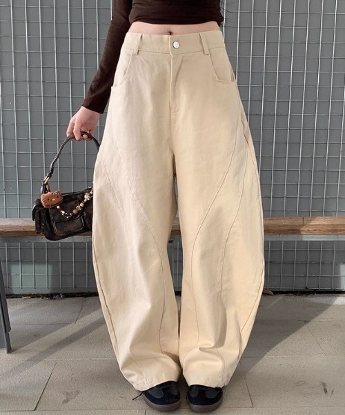 Teem Store(チームストア)の「バック刺繍ワイドパンツ カーブパンツ 星柄 スターモチーフ(デニムパンツ・レディース・その他・L/M)」の5枚目の写真