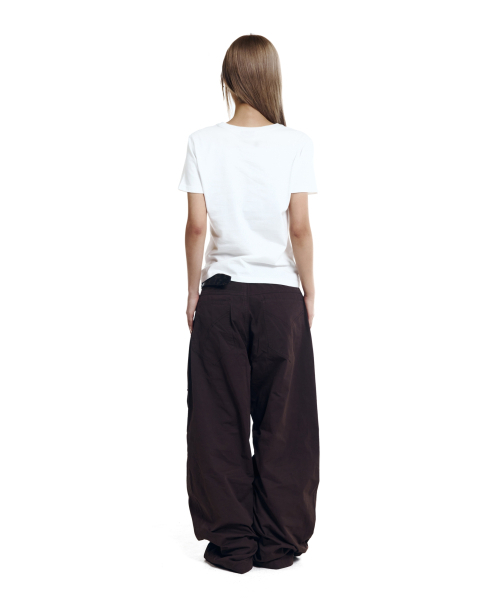 AAKAM(アーカム)の「Shirring Utility Cargo Pants (Brown)(その他パンツ・レディース・その他・1/2)」の7枚目の写真