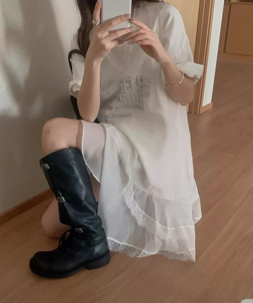 Girly Doll(ガーリードール)の「レース付きアシメヘムシアーワンピース(ワンピース・レディース・ホワイト/グレー・FREE)」の5枚目の写真