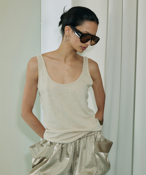 PROJECT WAVE（プロジェクトウェーブ）の「Enough Sleeveless Top (4COLOR)（Tシャツ/カットソー・レディース・ダークグレー/ブラック/Beige/ホワイト・FREE）」の5枚目の写真