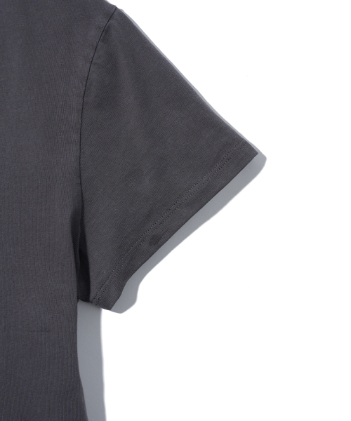 YOUHEE(ユヒ)の「COLOR LETTERING T-SHIRTS_CHARCOAL(Tシャツ/カットソー・レディース・その他・FREE)」の6枚目の写真