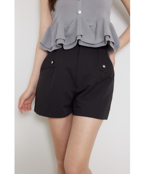 rienda(リエンダ)の「フラップデザインショートパンツ 夏服 秋服(その他パンツ・レディース・ベージュ/ブラック/グレー・X-SMALL/MEDIUM/SMALL)」の2枚目の写真
