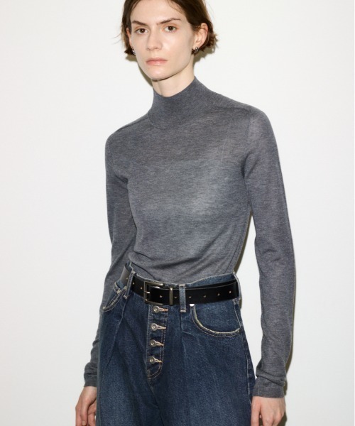 SLY（スライ）の「THROW WOOL BLEND HG H/N TOPS ウールブレンドハイゲージホルターネックトップス 秋服 冬服（ニット/セーター・レディース・レッド/ライトブルー/杢グレー/ブラック・FREE）」の2枚目の写真
