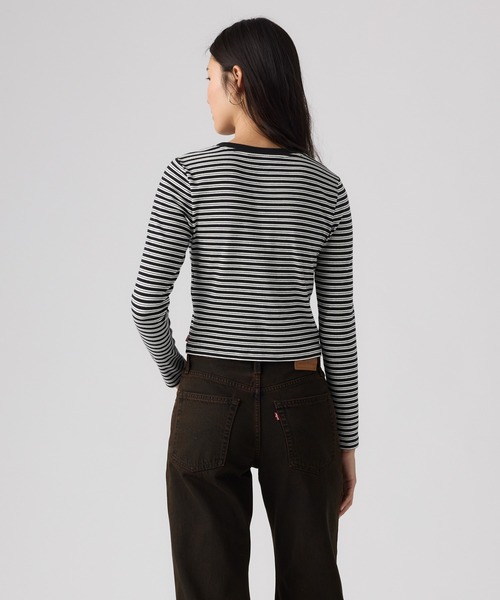 Levi's(リーバイス)の「Levi's/リーバイス ROSE(ロゼ)着用 エッセンシャル ベビー ロングスリーブTシャツ(Tシャツ/カットソー・レディース・ブラック・M/S/XS)」の9枚目の写真