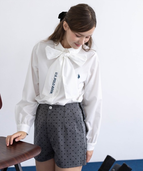 U.S. POLO ASSN.(ユーエスポロアッスン)の「【U.S. POLO ASSN.】clear 別注 刺繍入りリボンタイ付きシャツブラウス(シャツ/ブラウス・レディース・オフホワイト/ベージュ/サックスブルー・F)」の19枚目の写真