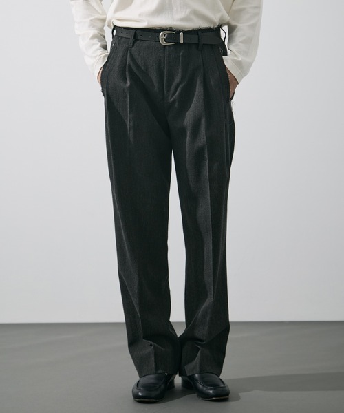 ISSUETHINGS(イシューシングス)の「【ISSUETHINGS/イシューシングス】TYPE118 (WOOL HERRINGBONE)(スラックス・メンズ・ダークグレー・3/2)」の2枚目の写真