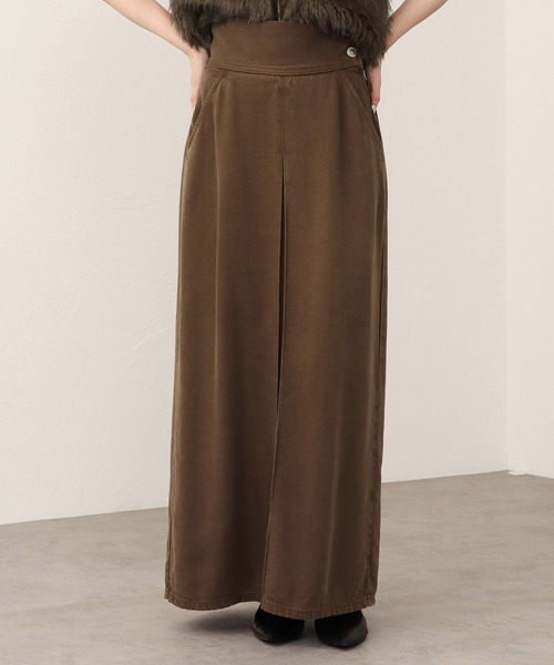 SOMETHING（サムシング）の「【GISELe10月号掲載】atelier SOMETHING drape FRONT PLEATS SKIRT/ドレープフロントプリーツデニムスカート（スカート・レディース・ブラウン/ブルー・MEDIUM/X-SMALL/SMALL）」の5枚目の写真