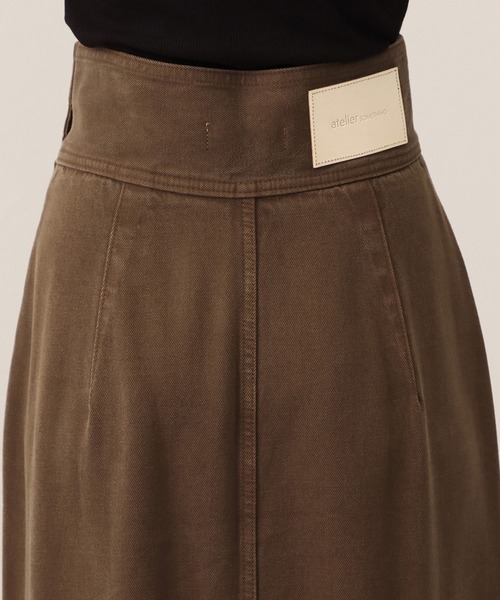 SOMETHING（サムシング）の「【GISELe10月号掲載】atelier SOMETHING drape FRONT PLEATS SKIRT/ドレープフロントプリーツデニムスカート（スカート・レディース・ブラウン/ブルー・MEDIUM/X-SMALL/SMALL）」の10枚目の写真