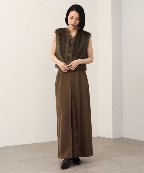 SOMETHING（サムシング）の「【GISELe10月号掲載】atelier SOMETHING drape FRONT PLEATS SKIRT/ドレープフロントプリーツデニムスカート（スカート・レディース・ブラウン/ブルー・MEDIUM/X-SMALL/SMALL）」の3枚目の写真