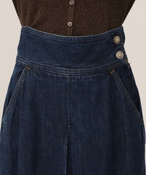 SOMETHING（サムシング）の「【GISELe10月号掲載】atelier SOMETHING drape FRONT PLEATS SKIRT/ドレープフロントプリーツデニムスカート（スカート・レディース・ブラウン/ブルー・MEDIUM/X-SMALL/SMALL）」の22枚目の写真